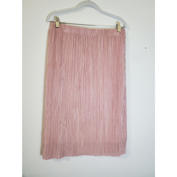*SOLD* Pink pleated maxi skirt - Picture 4 of 12